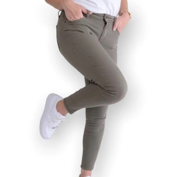 Hidden Jeans Olive Mid-Rise  Skinny Jeans Size 29 - Picture 1 of 13